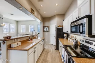 Photo #3: 6194667 Listing