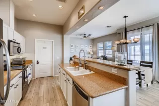 Photo #4: 6194667 Listing