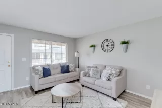 Photo #4: 6195040 Listing