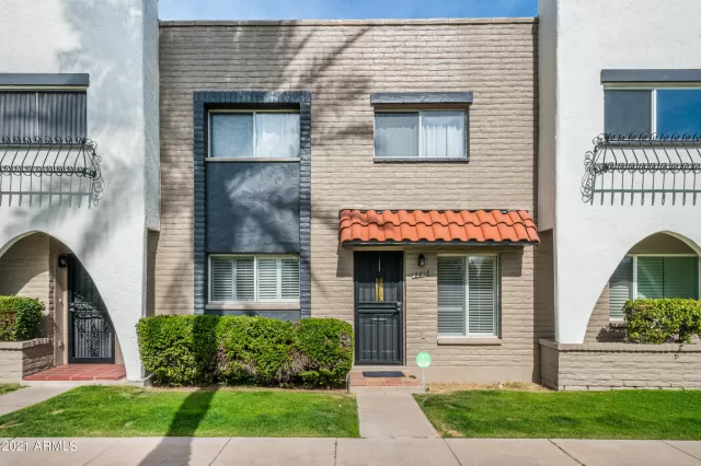 MLS: 6195090 Condo For Sale