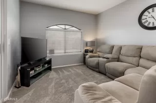 Photo #4: 6195181 Listing