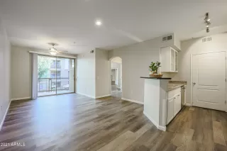 Photo #5: 6195278 Listing