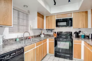 Photo #2: 6195463 Listing