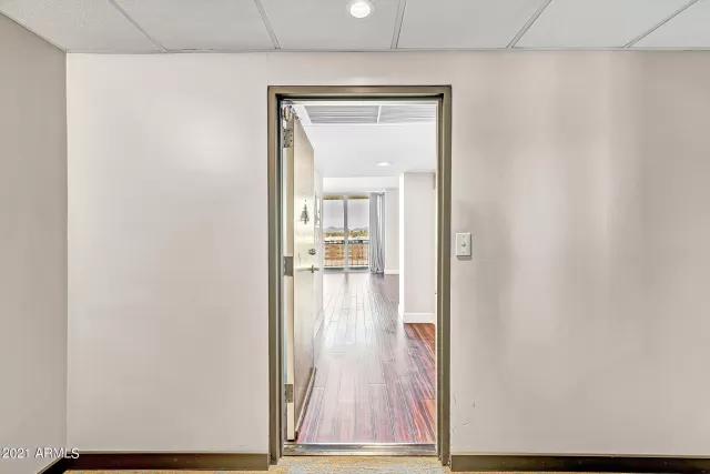 MLS: 6195491 Condo For Sale