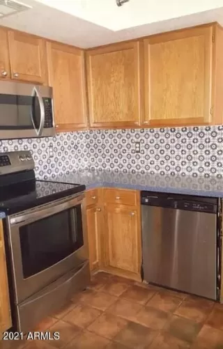 Photo #3: 6195757 Listing