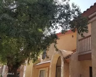 Photo #4: 6195757 Listing