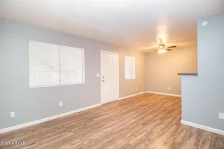 Photo #5: 6195769 Listing