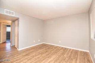 Photo #6: 6195769 Listing