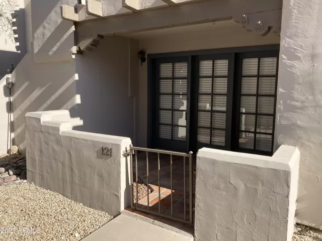 MLS: 6195985 Condo For Sale