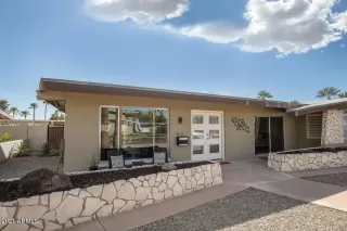 Photo #2: 6196007 Listing