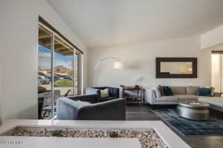 Photo #5: 6196007 Listing