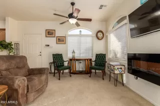 Photo #6: 6196029 Listing