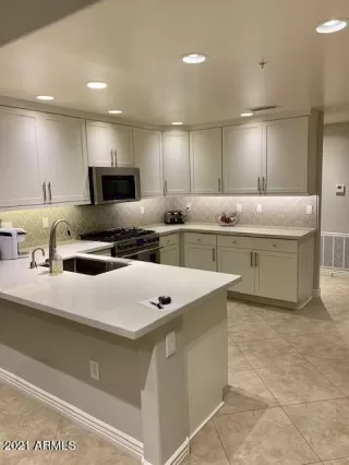 Photo #2: 6196105 Listing