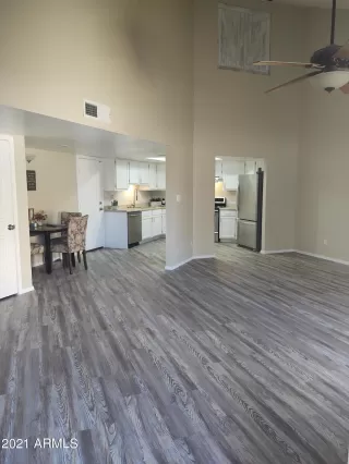 Photo #5: 6196187 Listing