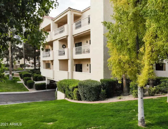 MLS: 6196292 Condo For Sale