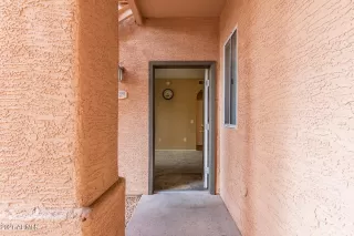 Photo #4: 6196300 Listing