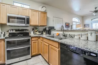 Photo #2: 6196423 Listing 