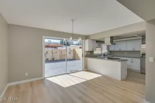 Photo #4: 6196510 Listing