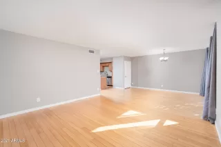 Photo #2: 6196541 Listing