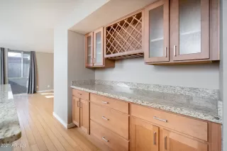 Photo #6: 6196541 Listing