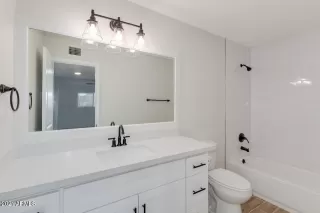 Photo #5: 6196680 Listing