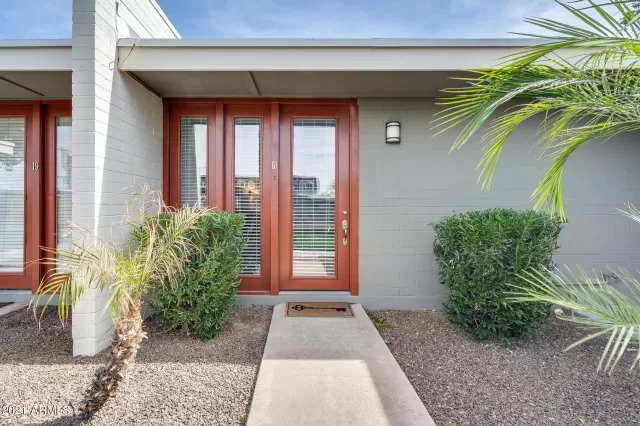 MLS: 6196701 Condo For Sale