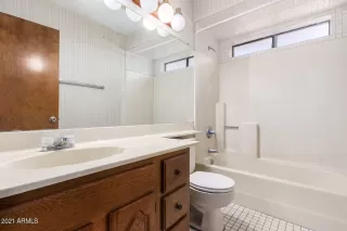 Photo #5: 6196711 Listing