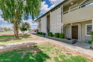 Photo #2: 6196746 Listing 