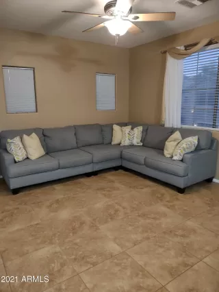 Photo #5: 6196802 Listing