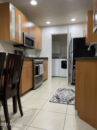 Photo #5: 6197202 Listing