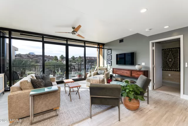 MLS: 6197300 Condo For Sale