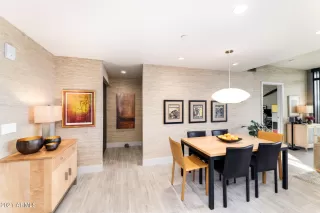 Photo #2: 6197300 Listing 