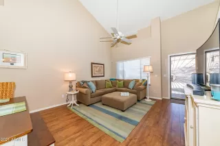 Photo #6: 6197301 Listing