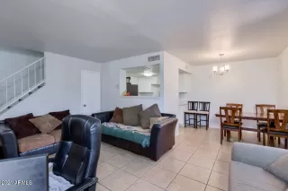 Photo #5: 6197363 Listing