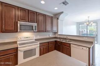 Photo #5: 6197369 Listing