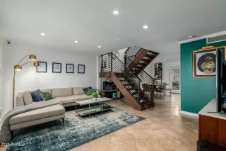 Photo #2: 6197375 Listing