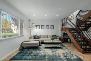 Photo #3: 6197375 Listing