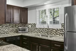 Photo #5: 6197385 Listing