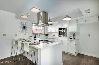 Photo #1: 6197438 Listing