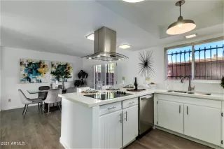 Photo #2: 6197438 Listing