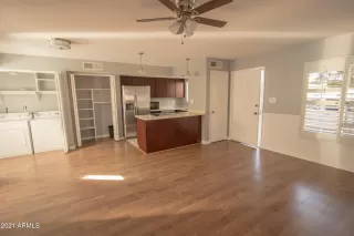 Photo #4: 6197445 Listing