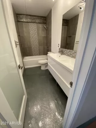 Photo #2: 6197456 Listing