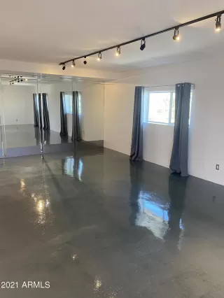 Photo #3: 6197456 Listing