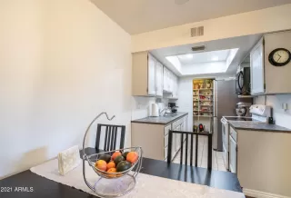 Photo #2: 6197680 Listing