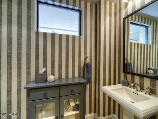 Photo #4: 6197715 Listing 