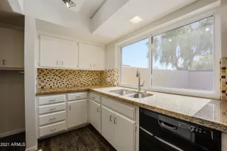 Photo #5: 6197872 Listing