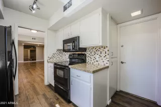 Photo #6: 6197872 Listing