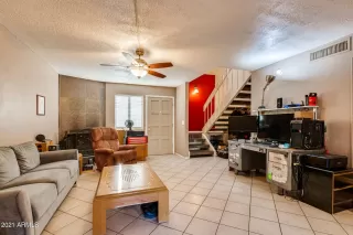 Photo #5: 6197969 Listing