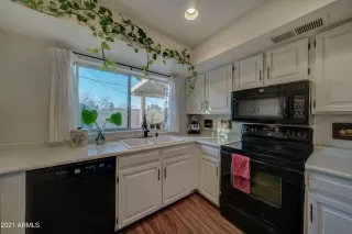 Photo #5: 6197982 Listing