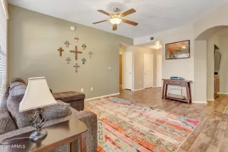 Photo #6: 6198104 Listing